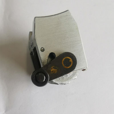 Máy đánh số chữ cái chữ viết bằng kim loại ngang 7 chữ số với vật liệu sắt cho các bộ phận máy in