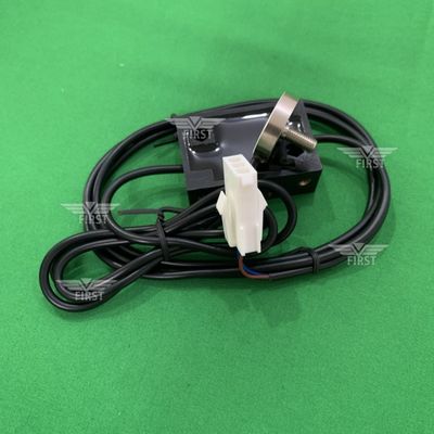 G2.122.1311 Bộ cảm biến gần đối với PM52 SM52 Bộ cảm biến chuyển tiếp Thay thế vật liệu thép / nhựa OMRON-E2Ex5ME1