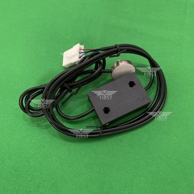 G2.122.1311 Bộ cảm biến gần đối với PM52 SM52 Bộ cảm biến chuyển tiếp Thay thế vật liệu thép / nhựa OMRON-E2Ex5ME1