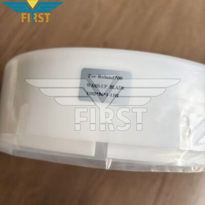 Lưỡi rửa cho Roland 700 với kích thước 1102 × 56 × 1mm và 13 lỗ trong nhựa cao